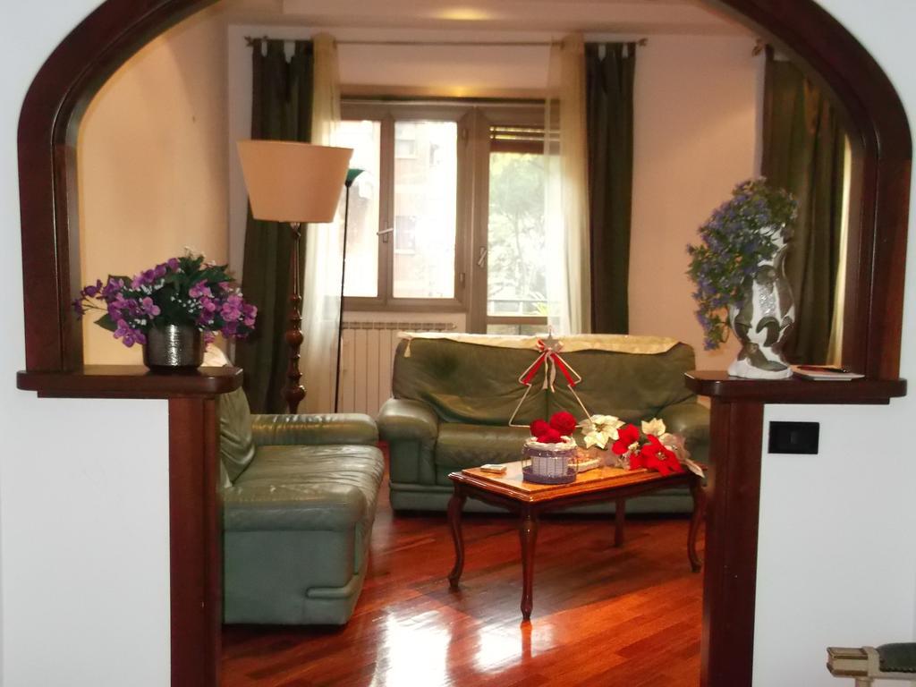 B&B Mary'S House Ciampino Exteriör bild