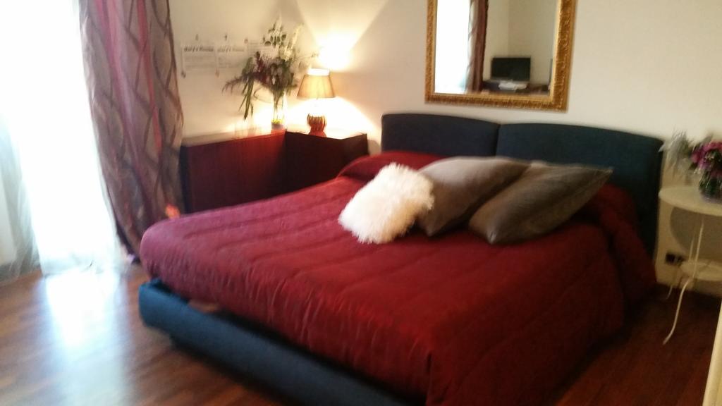 B&B Mary'S House Ciampino Exteriör bild