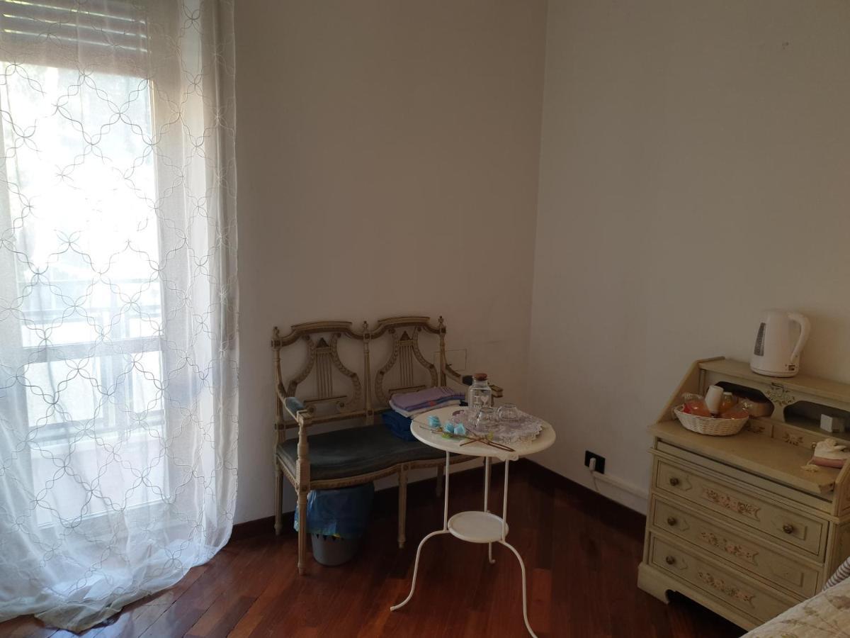 B&B Mary'S House Ciampino Exteriör bild